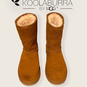 Koolaburra Brown Suede Boots by UGG. Women’s Size:6 Classic Short 1017090